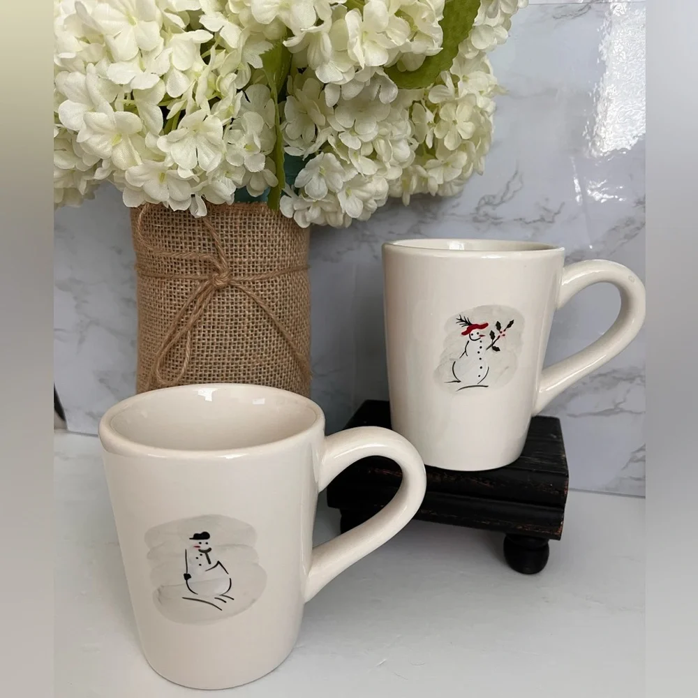 Like new 2003 Williams Sonoma Set Of 2  Decorative Snowman Coffee/Cocoa Mugs